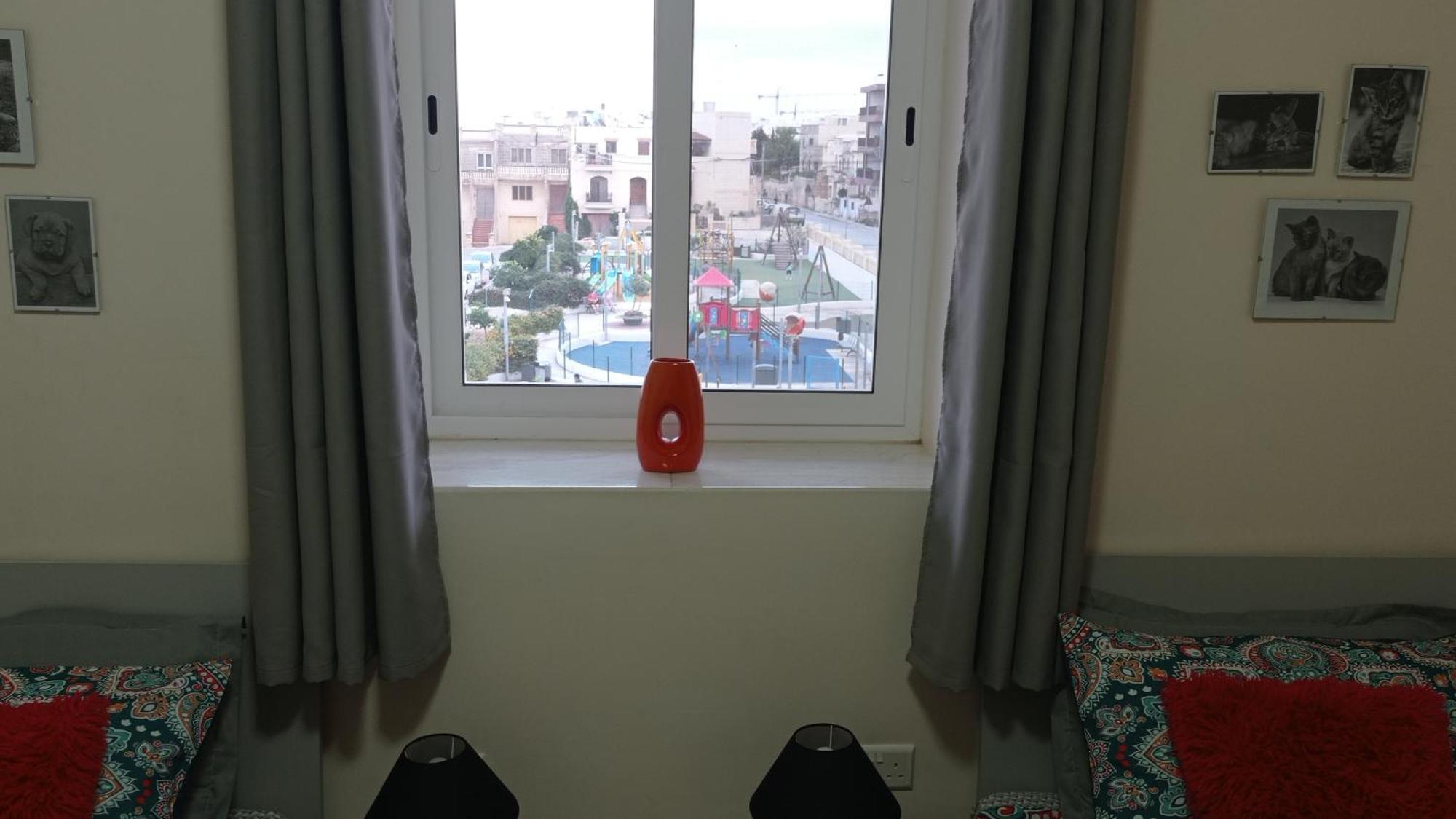 Joseph 2 Stylish Flat With Open Views, Just 4Km From The Airport Or Beach Siggiewi Buitenkant foto