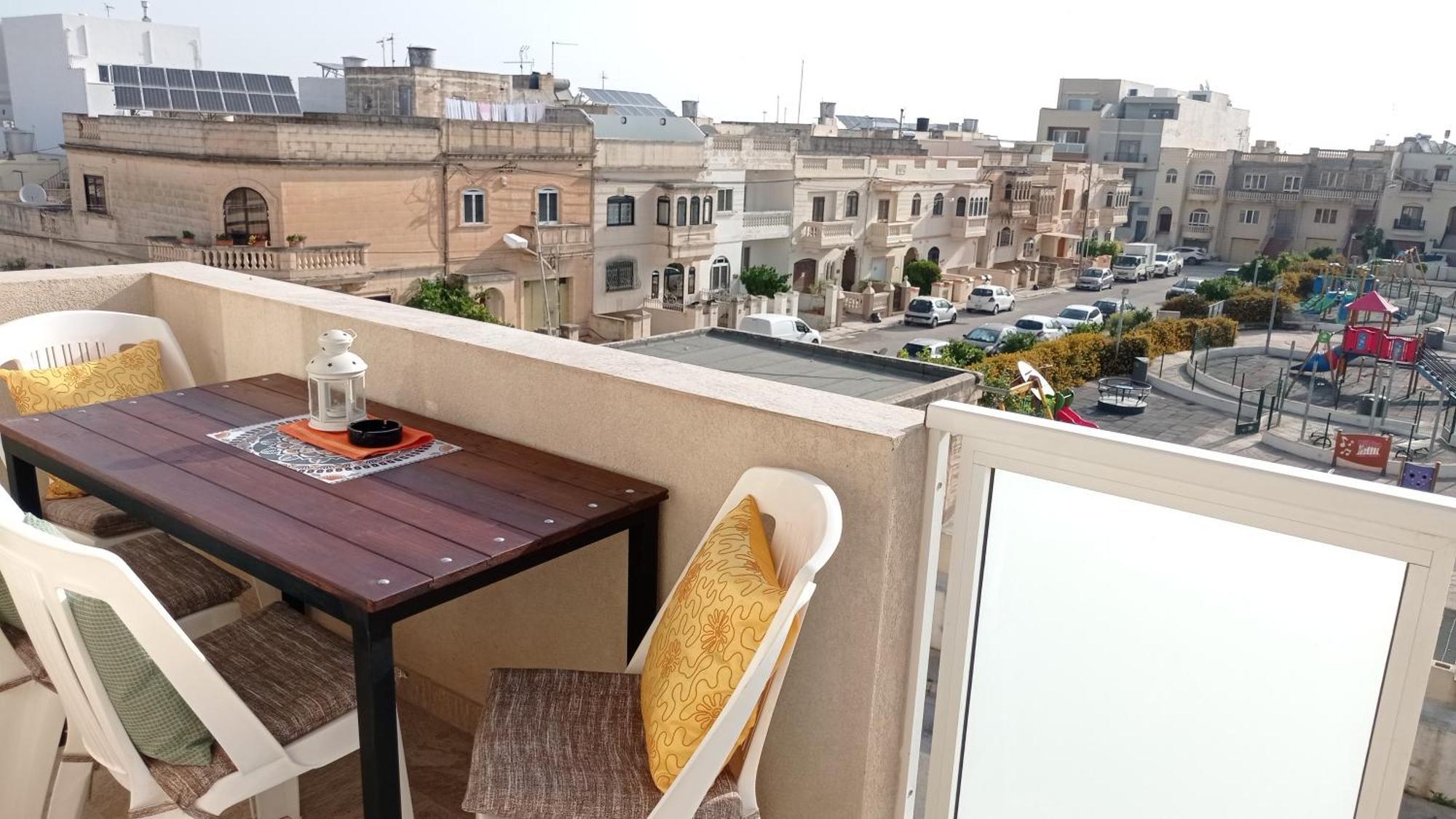 Joseph 2 Stylish Flat With Open Views, Just 4Km From The Airport Or Beach Siggiewi Buitenkant foto