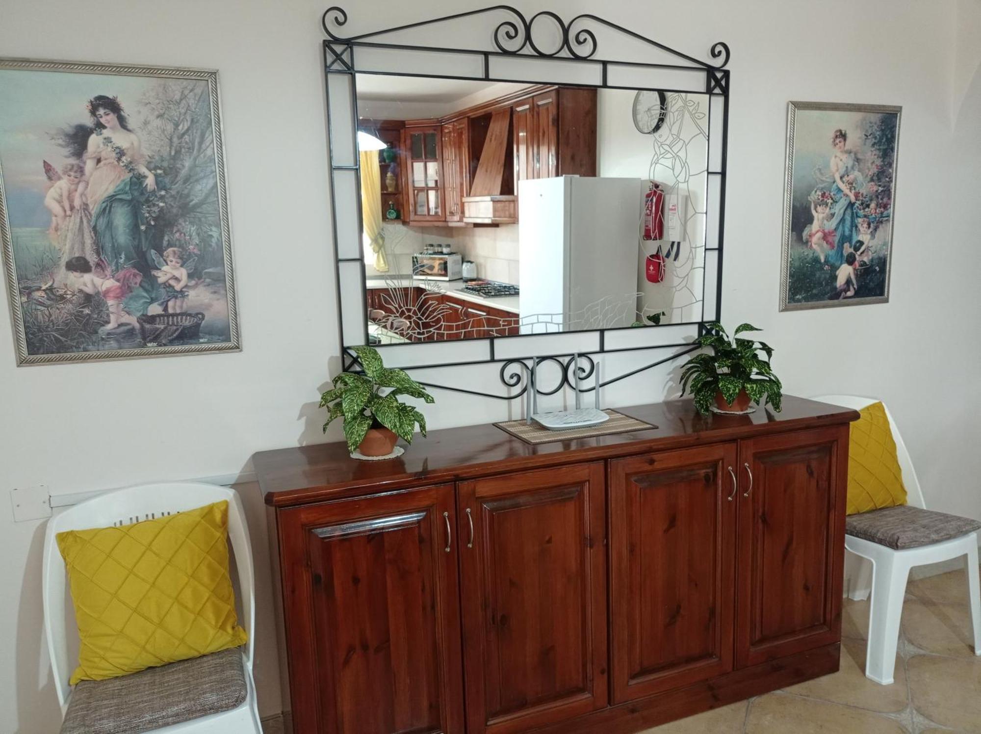 Joseph 2 Stylish Flat With Open Views, Just 4Km From The Airport Or Beach Siggiewi Buitenkant foto