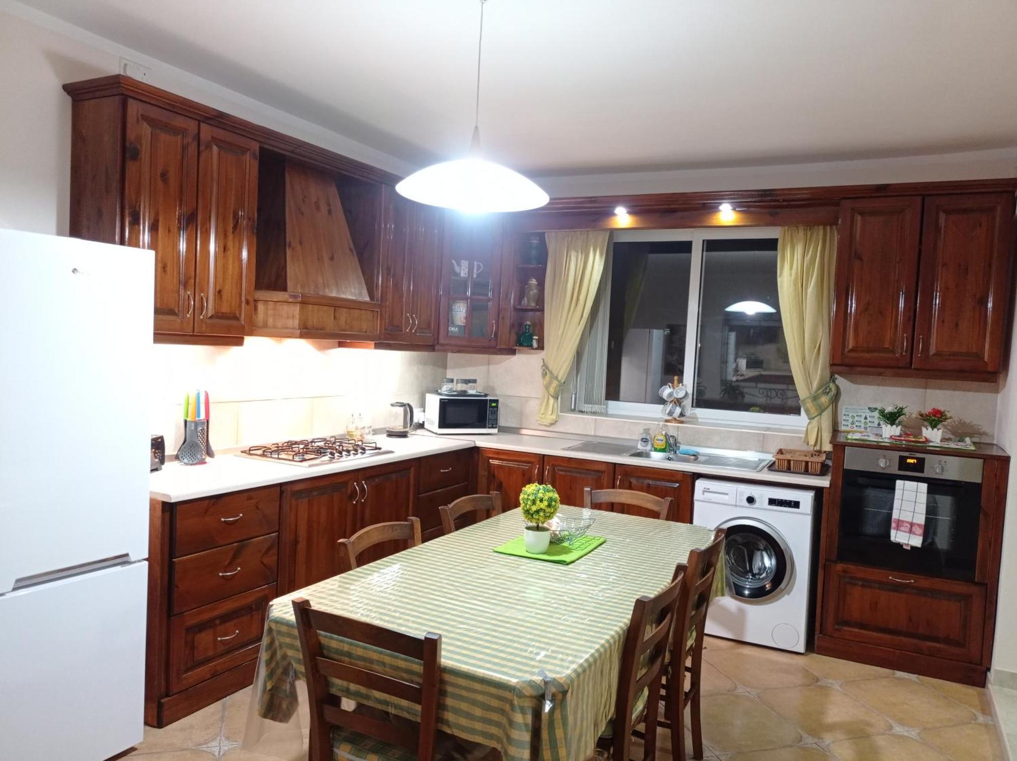 Joseph 2 Stylish Flat With Open Views, Just 4Km From The Airport Or Beach Siggiewi Buitenkant foto