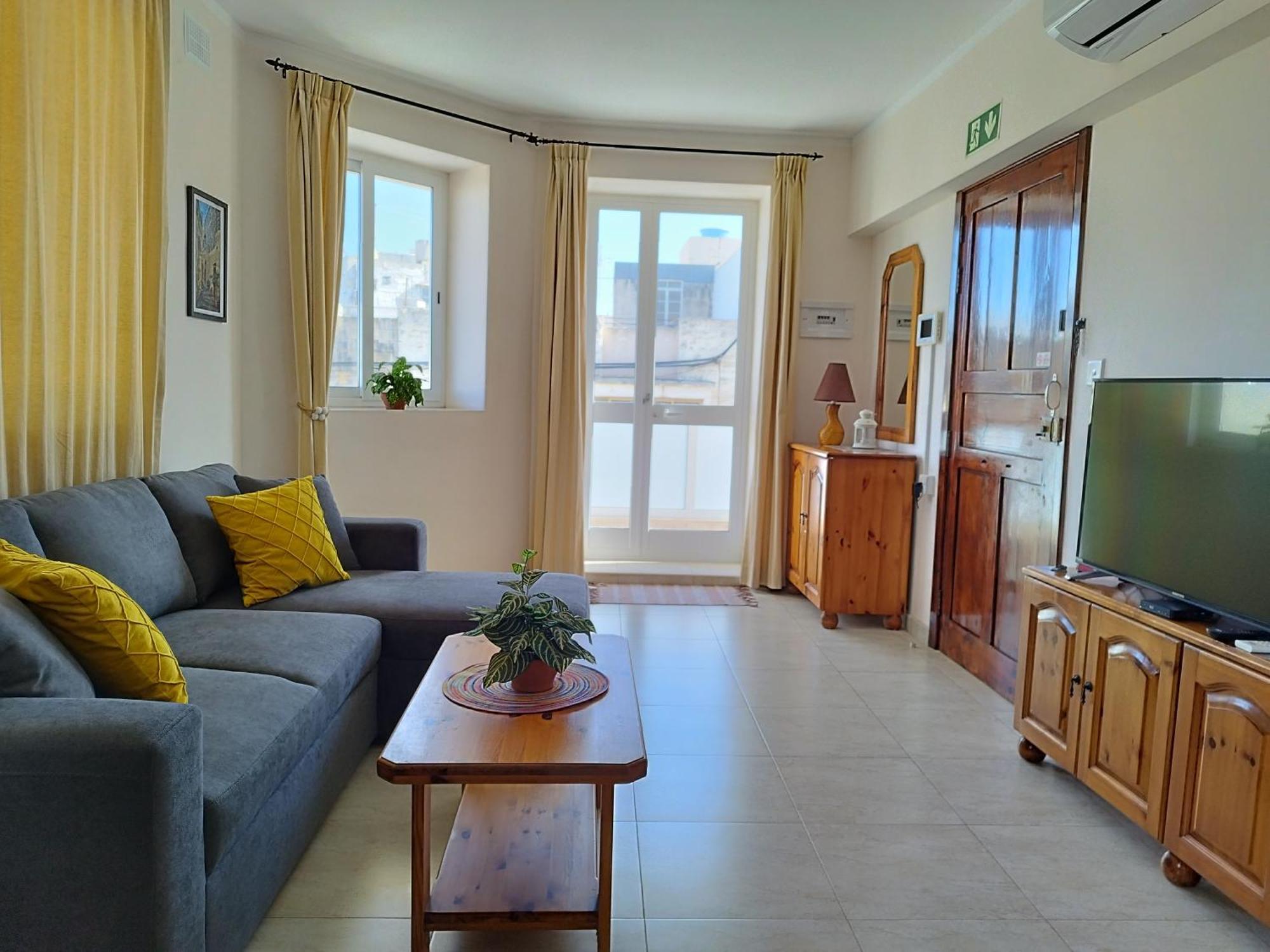 Joseph 2 Stylish Flat With Open Views, Just 4Km From The Airport Or Beach Siggiewi Buitenkant foto